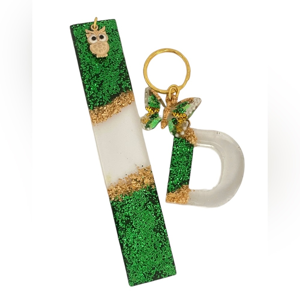 Customize your own beautiful Bookmark & Keychain set